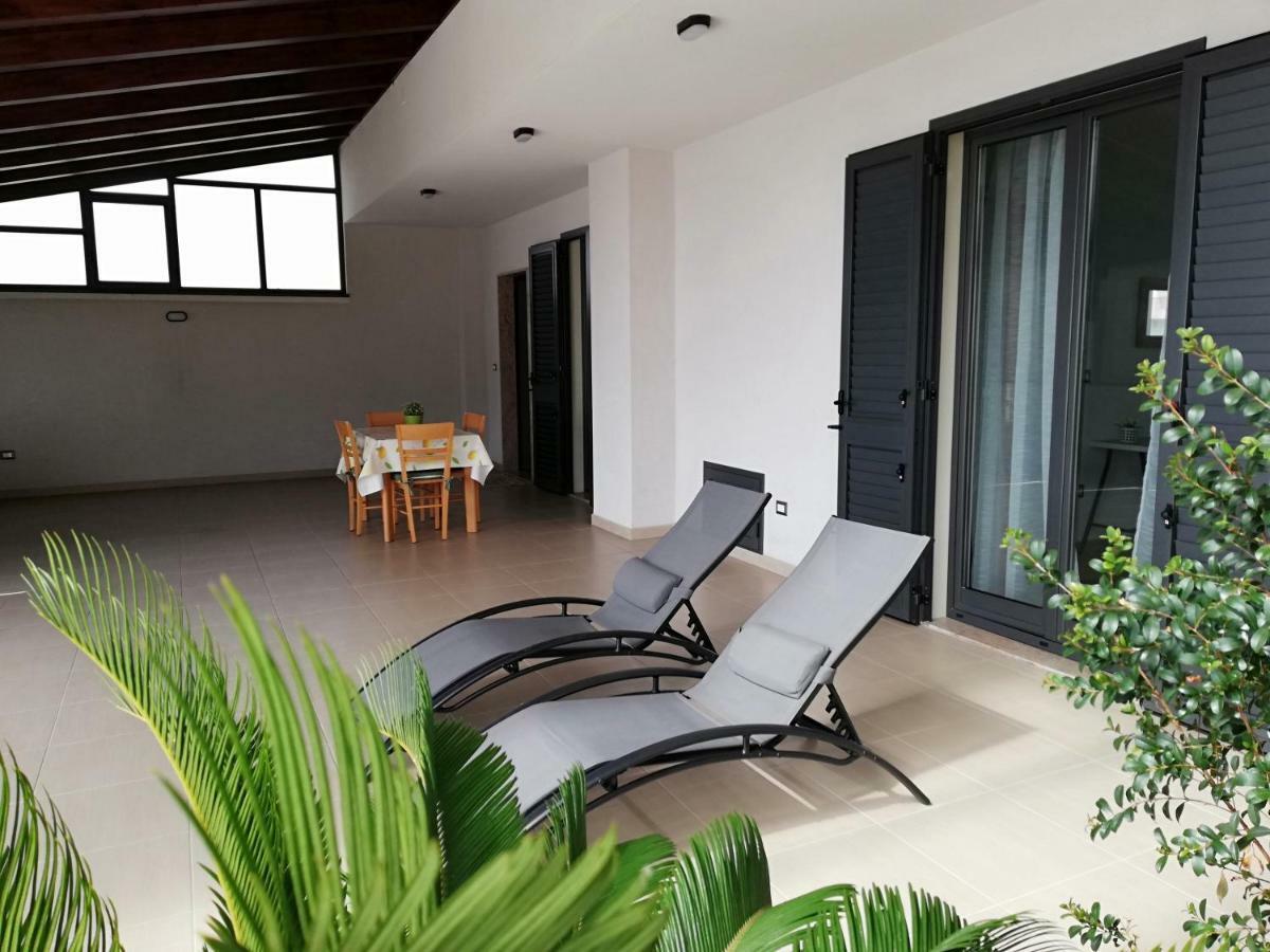 Appartamento Gambero Beach Santa Teresa Di Riva Eksteriør bilde